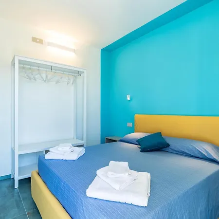 ゲストハウス San Gemiliano アルバタクス